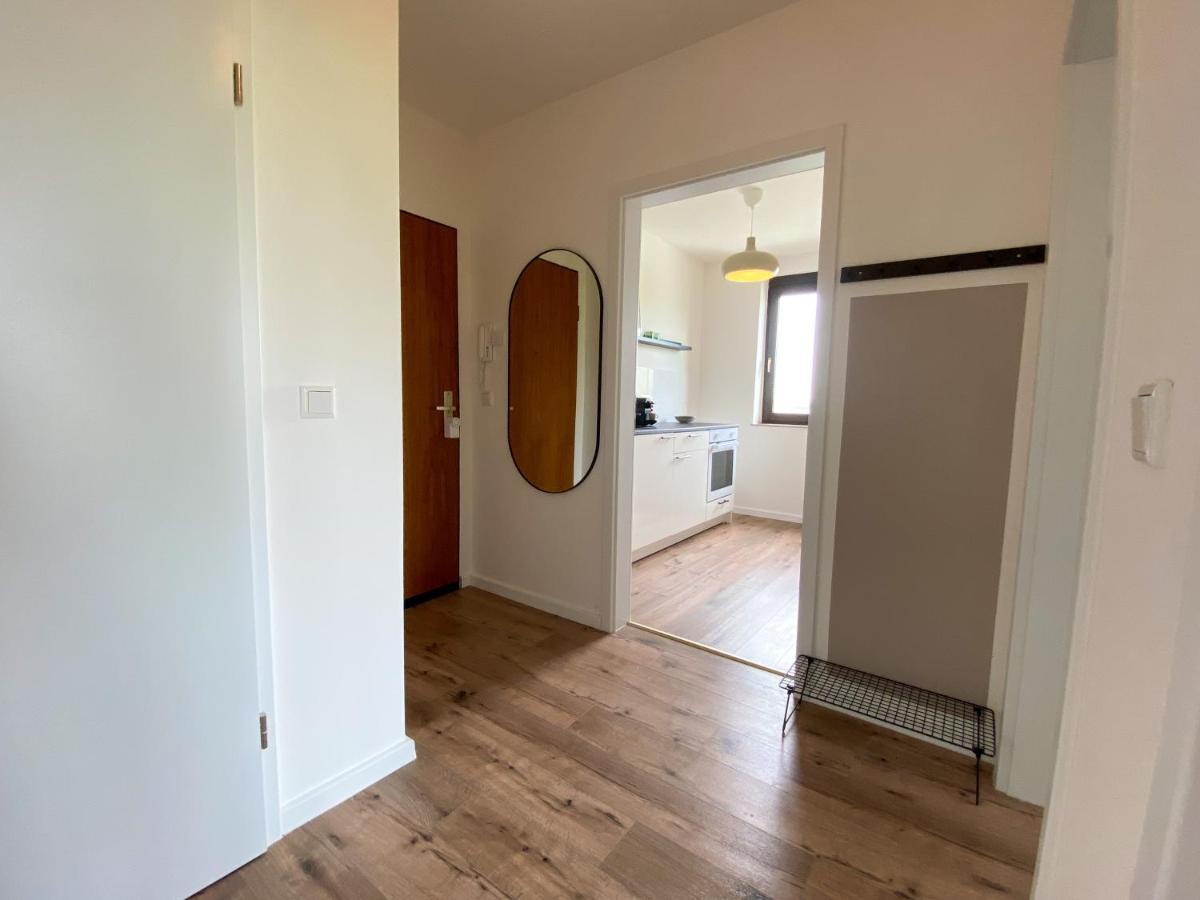 Schoene Wohnung Mit Rheinblick/Duesseldorf/Neuss/Messe Exterior foto